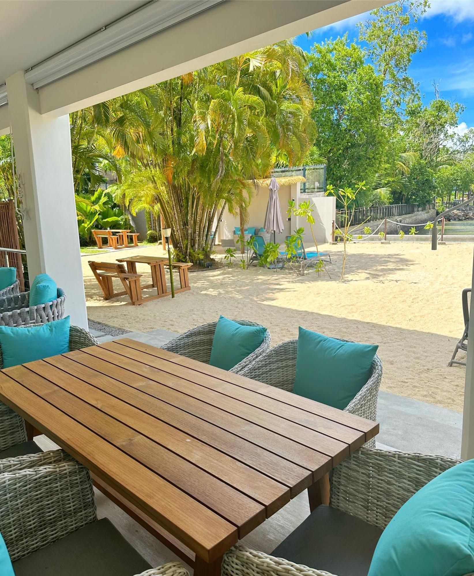 Pineapple Beach Villas Baie Lazare  Bagian luar foto