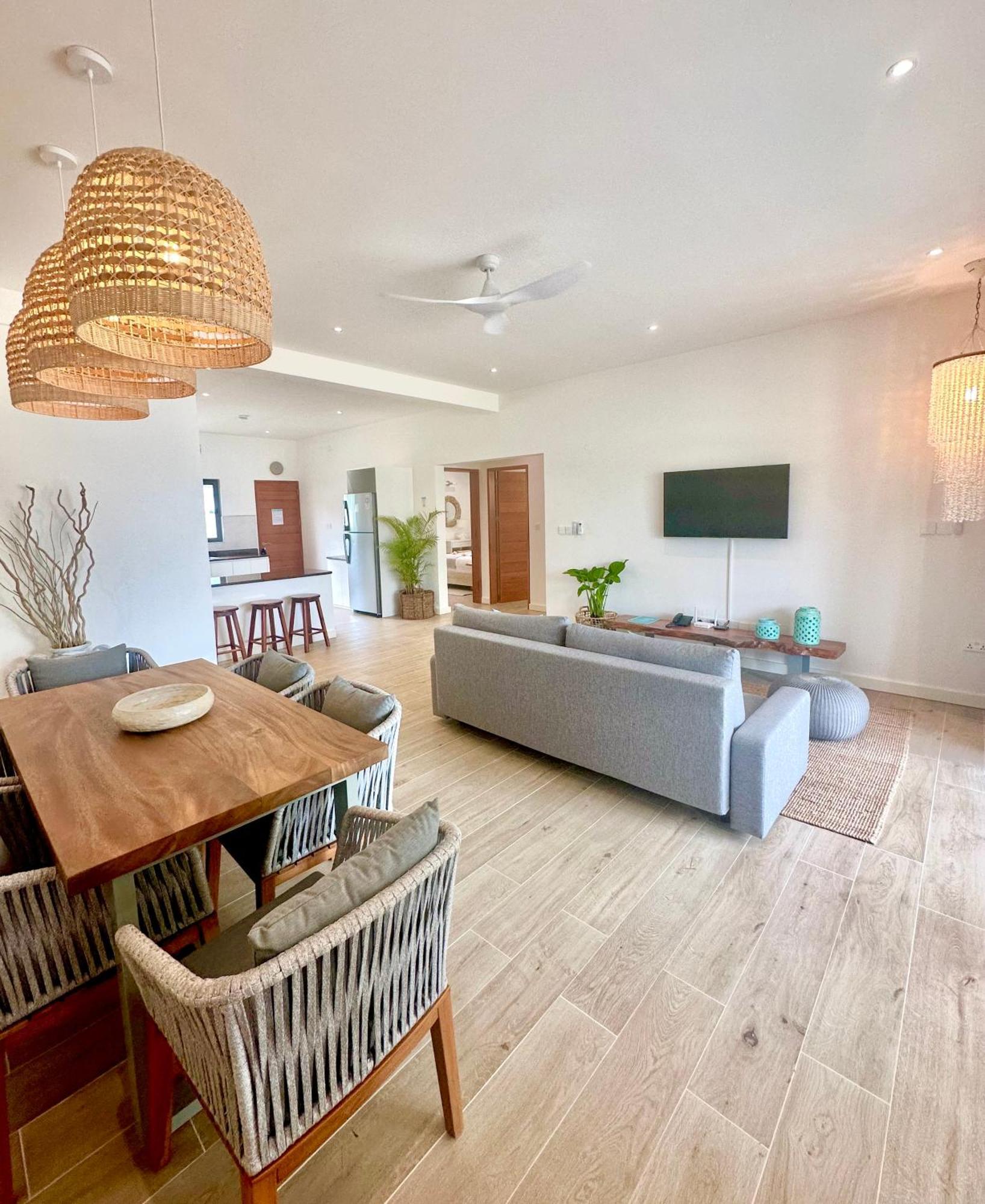 Pineapple Beach Villas Baie Lazare  Bagian luar foto