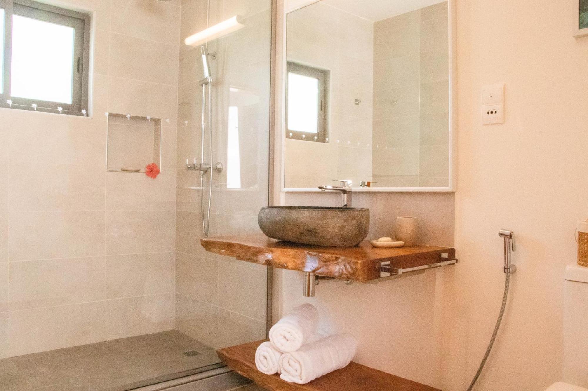 Pineapple Beach Villas Baie Lazare  Bagian luar foto